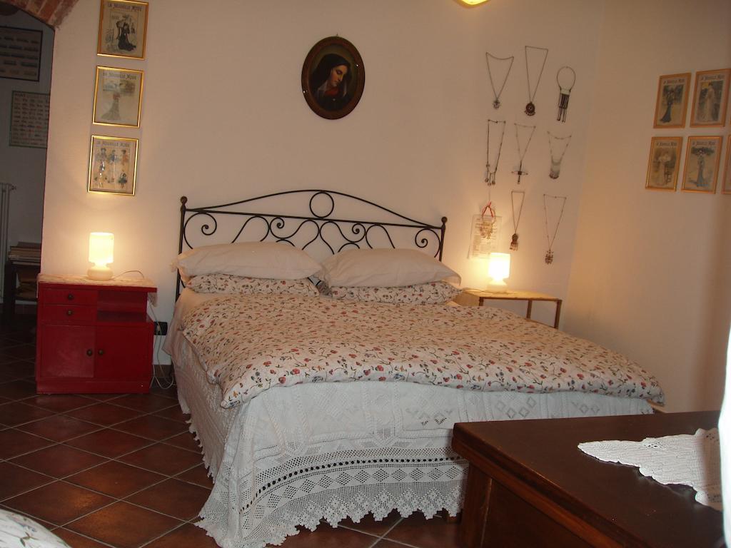 Moncucco Torinese Cascina Nel Bosco B&B 외부 사진