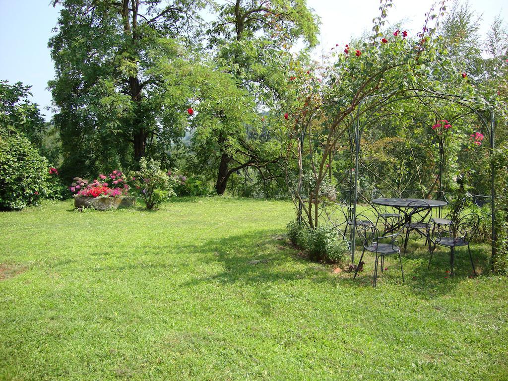 Moncucco Torinese Cascina Nel Bosco B&B 외부 사진